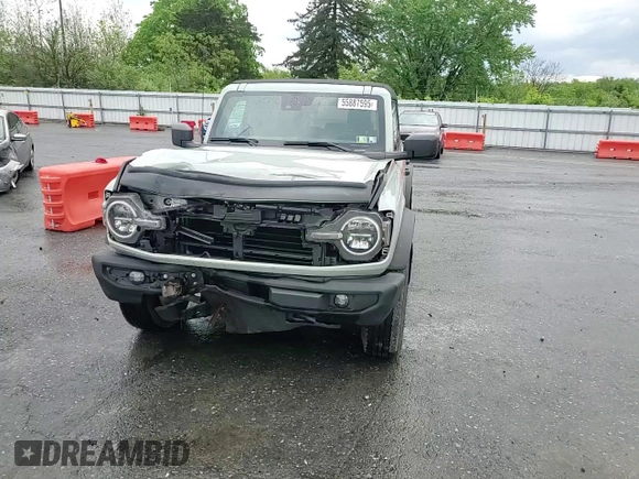 2023 Ford Bronco z VIN 1FMEE5BP6PLB00218, wystawiony jako Copart lot #55887595 z przebiegiem 22 859 mil mil oraz Szkody całkowita. Historia ofert i sprzedaży dostępna na DreamBid. Obrazek 14.
