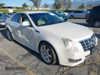 2013 Cadillac CTS Luxury z VIN 1G6DF5E59D0108028, wystawiony jako IAAI lot #41956153 z przebiegiem 106 933 mil mil oraz . Historia ofert i sprzedaży dostępna na DreamBid. Obrazek 1.