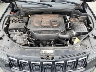2019 Jeep Grand Cherokee High Altitude с VIN 1C4RJFCG7KC610611, выставлен на аукционе Copart как лот 84940624 с пробегом 108 776 миль миль и Списание • Salvage title. История ставок и продаж доступна на DreamBid. Изображение 11.