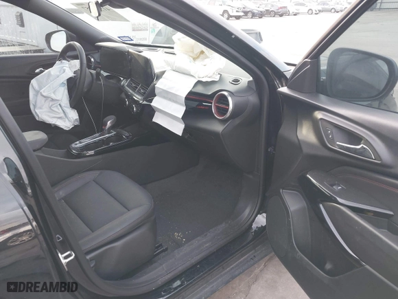 2025 Chevrolet Trax 2RS with VIN KL77LJEP1SC101628, listed as a IAAI auction lot 41585757 with 11,000 mi miles. Bid and sale history available at carsss.com. Image 5.