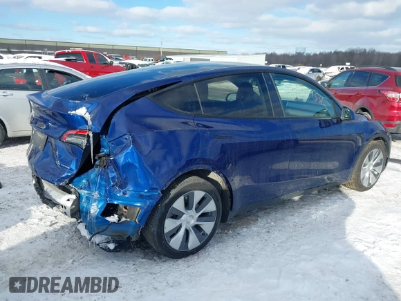 2021 Tesla Model Y Long Range with VIN 5YJYGDEE1MF083780, listed as a IAAI auction lot 41549308 with 37,372 mi miles and . Bid and sale history available at DreamBid. Image 4.
