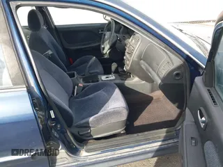 2003 Hyundai Sonata with VIN KMHWF25S33A751747, listed as a IAAI auction lot 41493851 with 101,748 mi miles. Bid and sale history available at carsss.com. Image 5.