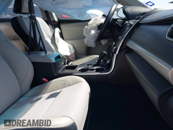 2015 Toyota Camry XLE with VIN 4T1BF1FK9FU109916, listed as a IAAI auction lot 41985371 with 113,357 mi miles. Bid and sale history available at carsss.com. Image 5.