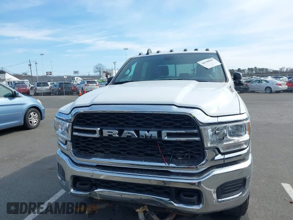 2022 Ram 2500 Tradesman with VIN 3C6UR5CL5NG222389, listed as a IAAI auction lot 38798981 with 62,755 mi miles. Bid and sale history available at carsss.com. Image 12.