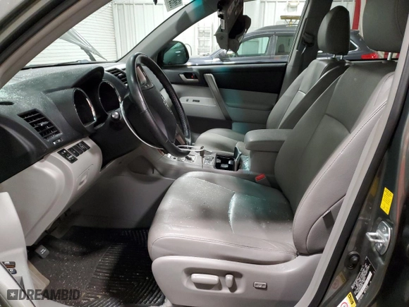 2010 Toyota Highlander Sport with VIN 5TDEK3EHXAS003812, listed as a Copart auction lot 86894014 with 144,115 mi miles and Non Repairable. Bid and sale history available at carsss.com. Image 7.