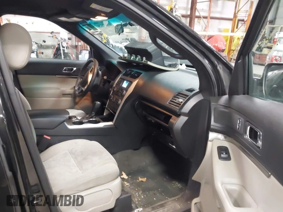 2014 Ford Explorer with VIN 1FM5K8B80EGC28012, listed as a IAAI auction lot 41887520 with 172,652 mi miles and . Bid and sale history available at carsss.com. Image 5.