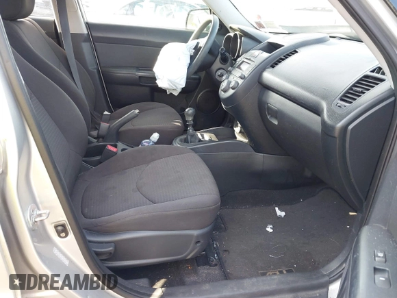 2011 Kia Soul with VIN KNDJT2A14B7322584, listed as a IAAI auction lot 40752860 with 110,742 mi miles. Bid and sale history available at carsss.com. Image 5.