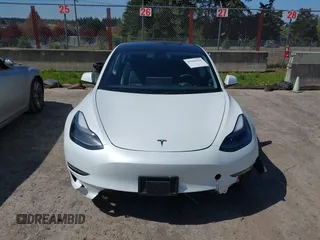 2023 Tesla Model 3 z VIN 5YJ3E1EA1PF558926, wystawiony jako IAAI lot #41958520 z przebiegiem 30 798 mil mil oraz . Historia ofert i sprzedaży dostępna na DreamBid. Obrazek 12.