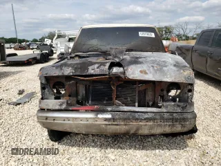 1989 Ford F-250 with VIN 1FTHX26M3KKB47053, listed as a Copart auction lot 52870835 with 0 mi miles and Salvage Title. Bid and sale history available at carsss.com. Image 5.