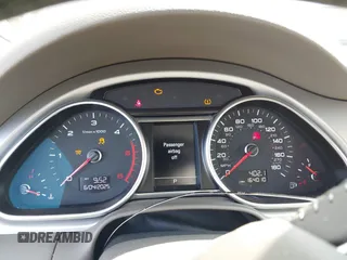 2015 Audi Q7 Premium Plus with VIN WA1LMAFE4FD019074, listed as a IAAI auction lot 42399852 with 164,010 mi miles and . Bid and sale history available at DreamBid. Image 7.