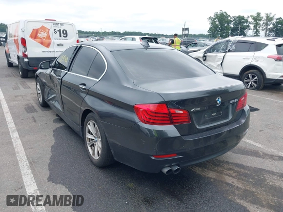2014 BMW 5 Series 528i xDrive z VIN WBA5A7C5XED612819, wystawiony jako IAAI lot #42593601 z przebiegiem 174 821 mil mil oraz . Historia ofert i sprzedaży dostępna na DreamBid. Obrazek 3.