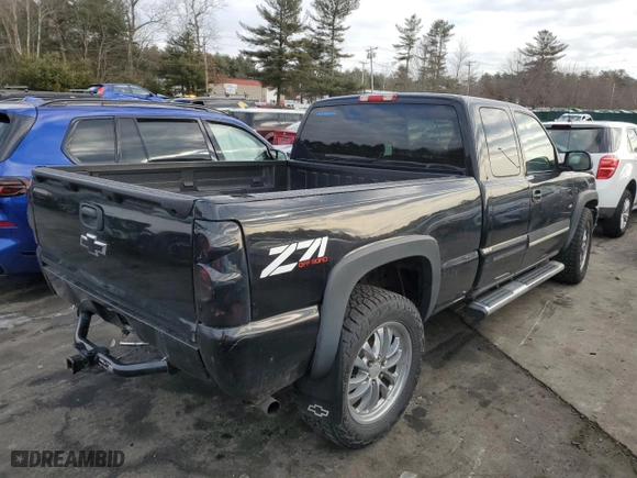 2006 Chevrolet Silverado 1500 LT3 with VIN 2GCEK19B661332256, listed as a Copart auction lot 42323845 with 214,835 mi miles and Clean Title. Bid and sale history available at carsss.com. Image 3.