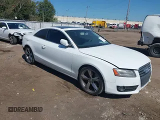2012 Audi A5 Premium Plus z VIN WAULFAFR5CA044627, wystawiony jako IAAI lot #37749244 z przebiegiem 150 218 mil mil oraz . Historia ofert i sprzedaży dostępna na DreamBid. Obrazek 1.