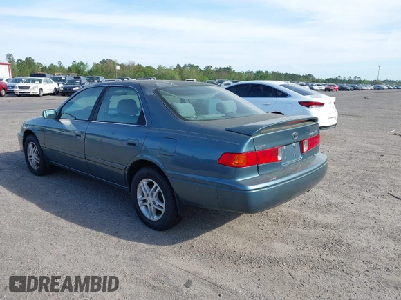 2001 Toyota Camry CE with VIN 4T1BG28K91U852861, listed as a IAAI auction lot 41912480 with 217,404 mi miles. Bid and sale history available at carsss.com. Image 3.