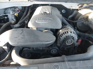 2006 Chevrolet Silverado 1500 LT1 with VIN 2GCEC13TX61114030, listed as a IAAI auction lot 41805974 with 300,118 mi miles. Bid and sale history available at carsss.com. Image 10.