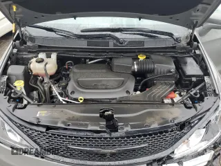 2020 Chrysler Pacifica Launch Edition with VIN 2C4RC3BG5LR274055, listed as a Copart auction lot 59786895 with 30,475 mi miles and Salvage title. Bid and sale history available at DreamBid. Image 12.