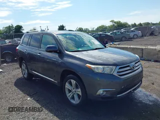 2013 Toyota Highlander Limited with VIN 5TDDK3EH5DS185998, listed as a IAAI auction lot 42657331 with 67,444 mi miles and . Bid and sale history available at DreamBid. Image 1.