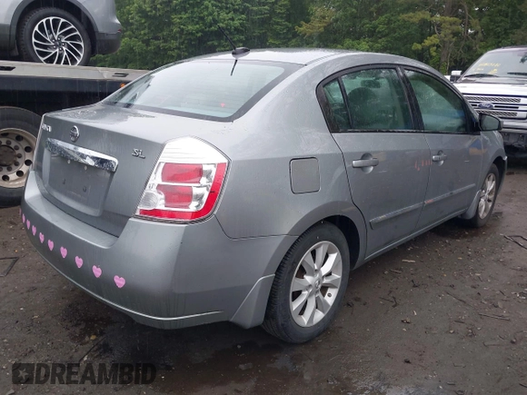 2010 Nissan Sentra S z VIN 3N1AB6AP9AL638624, wystawiony jako IAAI lot #42482578 z przebiegiem 221 987 mil mil oraz . Historia ofert i sprzedaży dostępna na DreamBid. Obrazek 4.