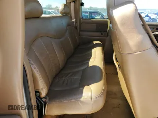 1999 GMC Sierra 1500 SLE z VIN 2GTEK19T1X1565469, wystawiony jako Copart lot #46587775 z przebiegiem 199 697 mil mil oraz Szkoda całkowita • Salvage title. Historia ofert i sprzedaży dostępna na DreamBid. Obrazek 10.