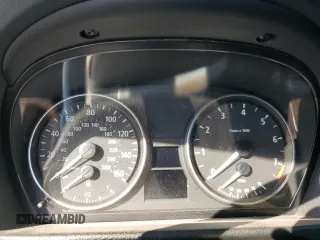 2006 BMW 3 Series 325i with VIN WBAVB13526KX65170, listed as a Copart auction lot 73388364 with 0 mi miles and Salvage Title. Bid and sale history available at carsss.com. Image 9.
