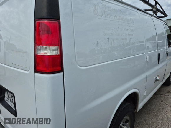 2019 Chevrolet Express Cargo с VIN 1GCWGAFP8K1160429, выставлен на аукционе IAAI как лот 42556044 с пробегом 108 476 миль миль и . История ставок и продаж доступна на DreamBid. Изображение 4.