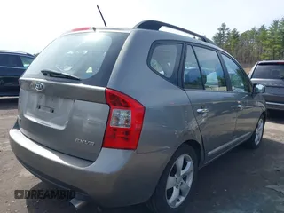 2009 Kia Rondo LX with VIN KNAFG526697274941, listed as a IAAI auction lot 41964802 with 180,941 mi miles. Bid and sale history available at carsss.com. Image 4.