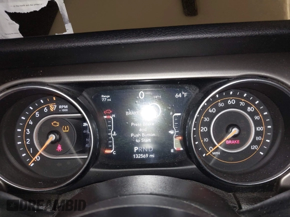 2019 Jeep Wrangler Unlimited Sport S z VIN 1C4HJXDG4KW639403, wystawiony jako IAAI lot #42158096 z przebiegiem 132 569 mil mil oraz . Historia ofert i sprzedaży dostępna na DreamBid. Obrazek 7.