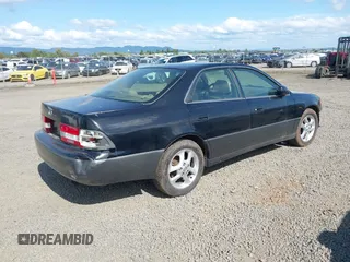 2001 Lexus ES 300 with VIN JT8BF28G010316809, listed as a IAAI auction lot 42175771 with 235,150 mi miles and . Bid and sale history available at carsss.com. Image 4.