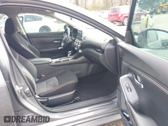 2020 Nissan Sentra SR with VIN 3N1AB8DV0LY220013, listed as a IAAI auction lot 41576242 with 79,997 mi miles and . Bid and sale history available at DreamBid. Image 5.