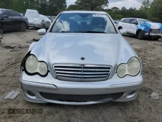 2006 Mercedes-Benz C 280 Luxury with VIN WDBRF54H56A871433, listed as a Copart auction lot 57302905 with 127,105 mi miles and Salvage title. Bid and sale history available at DreamBid. Image 5.