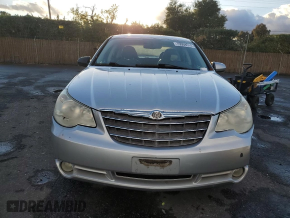 2007 Chrysler Sebring Limited z VIN 1C3LC66M27N549816, wystawiony jako Copart lot #79958514 z przebiegiem 180 921 mil mil oraz Czysty tytuł • Clean title. Historia ofert i sprzedaży dostępna na DreamBid. Obrazek 5.