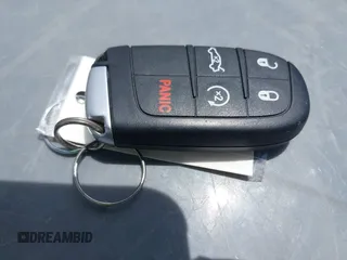 2020 Chrysler 300 S z VIN 2C3CCABG7LH188735, wystawiony jako IAAI lot #42051069 z przebiegiem 83 536 mil mil oraz . Historia ofert i sprzedaży dostępna na DreamBid. Obrazek 11.