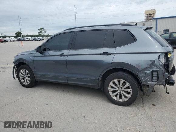 2020 Volkswagen Tiguan S z VIN 3VV1B7AX1LM152875, wystawiony jako Copart lot #62441255 z przebiegiem 107 304 mil mil oraz Szkoda całkowita • Salvage title. Historia ofert i sprzedaży dostępna na DreamBid. Obrazek 2.