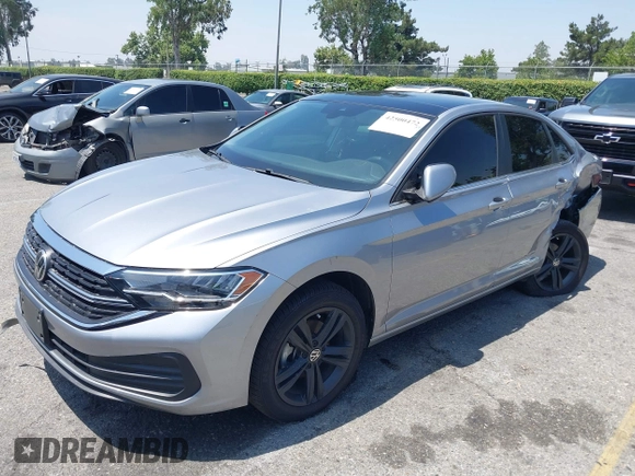 2022 Volkswagen Jetta SE с VIN 3VW7M7BU6NM004308, выставлен на аукционе IAAI как лот 42500472 с пробегом 47 717 миль миль и . История ставок и продаж доступна на DreamBid. Изображение 18.