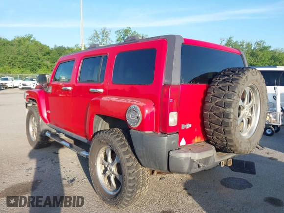 2006 Hummer H3 with VIN 5GTDN136068173903, listed as a IAAI auction lot 42105902 with 215,303 mi miles. Bid and sale history available at carsss.com. Image 3.