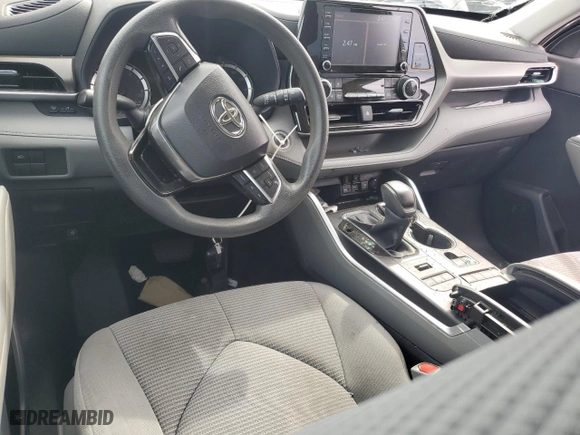 2021 Toyota Highlander L with VIN 5TDCZRBHXMS135869, listed as a Copart auction lot 50631215 with 65,397 mi miles and Salvage Title. Bid and sale history available at carsss.com. Image 8.
