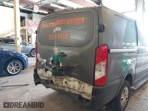 2020 Ford Transit Cargo z VIN 1FTBR1Y87LKA77794, wystawiony jako IAAI lot #41808611 z przebiegiem 70 047 mil mil oraz . Historia ofert i sprzedaży dostępna na DreamBid. Obrazek 21.
