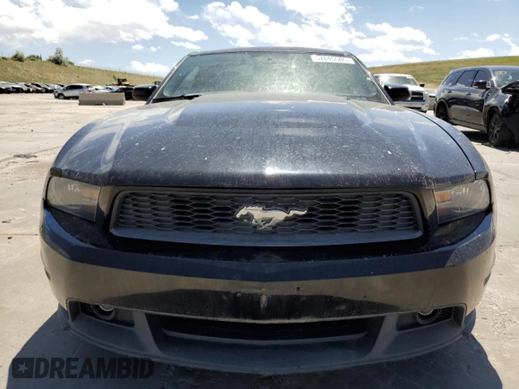 2011 Ford Mustang GT z VIN 1ZVBP8CF2B5139746, wystawiony jako Copart lot #57845505 z przebiegiem 98 469 mil mil oraz Szkoda całkowita • Salvage title. Historia ofert i sprzedaży dostępna na DreamBid. Obrazek 5.