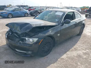 2013 BMW 3 Series 328i xDrive with VIN WBAKF3C56DJ385545, listed as a IAAI auction lot 40735031 with 156,826 mi miles. Bid and sale history available at carsss.com. Image 18.