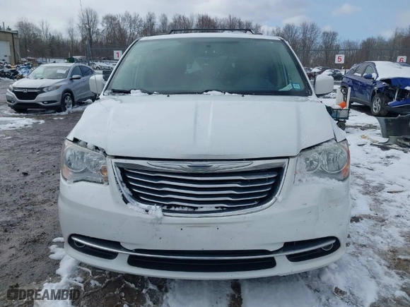 2015 Chrysler Town & Country Touring with VIN 2C4RC1BG0FR504982, listed as a IAAI auction lot 41975290 with 135,645 mi miles. Bid and sale history available at carsss.com. Image 13.