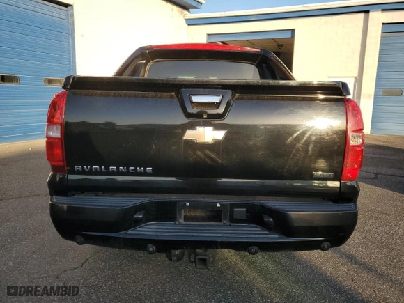 2011 Chevrolet Avalanche LT with VIN 3GNTKFE3XBG393895, listed as a Copart auction lot 77356884 with 187,213 mi miles and Clean Title. Bid and sale history available at carsss.com. Image 6.