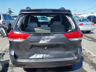 2012 Toyota Sienna LE AAS with VIN 5TDKK3DC9CS184722, listed as a IAAI auction lot 41942991 with 227,783 mi miles. Bid and sale history available at carsss.com. Image 16.