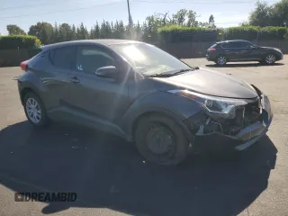 2019 Toyota C-HR XLE z VIN JTNKHMBX7K1050860, wystawiony jako Copart lot #55967135 z przebiegiem 60 330 mil mil oraz Szkoda całkowita • Salvage title. Historia ofert i sprzedaży dostępna na DreamBid. Obrazek 4.