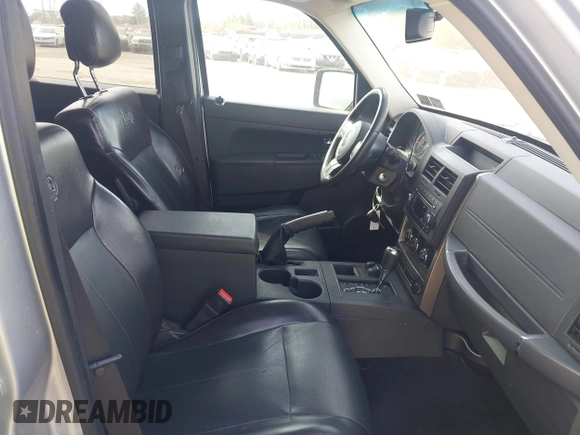 2012 Jeep Liberty Sport z VIN 1C4PJMAK7CW203620, wystawiony jako IAAI lot #42135469 z przebiegiem 163 127 mil mil oraz . Historia ofert i sprzedaży dostępna na DreamBid. Obrazek 5.