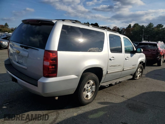 2013 Chevrolet Suburban LS with VIN 1GNSKHE76DR182853, listed as a Copart auction lot 77816574 with 232,842 mi miles and Clean Title. Bid and sale history available at carsss.com. Image 3.