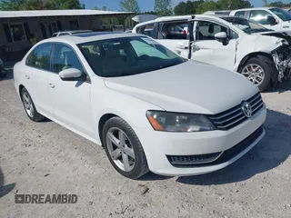 2013 Volkswagen Passat SE w/Sunroof with VIN 1VWBH7A30DC042088, listed as a IAAI auction lot 41990809 with 126,590 mi miles. Bid and sale history available at carsss.com. Image 1.