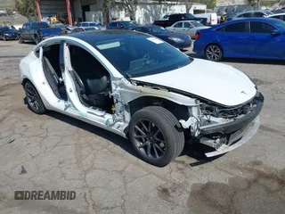 2018 Tesla Model 3 Long Range Battery with VIN 5YJ3E1EAXJF108781, listed as a IAAI auction lot 41962628 with 61,208 mi miles and . Bid and sale history available at DreamBid. Image 1.