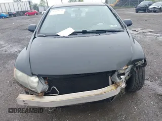 2008 Honda Civic LX z VIN 2HGFA16528H339593, wystawiony jako IAAI lot #42253517 z przebiegiem 130 465 mil mil oraz . Historia ofert i sprzedaży dostępna na DreamBid. Obrazek 6.