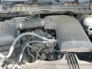 2021 Ram 1500 SLT z VIN 1C6RR7LG7MS592156, wystawiony jako Copart lot #68811465 z przebiegiem 50 486 mil mil oraz Czysty tytuł • Clean title. Historia ofert i sprzedaży dostępna na DreamBid. Obrazek 13.