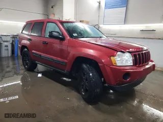 2005 Jeep Grand Cherokee Laredo with VIN 1J8GR48KX5C539564, listed as a Copart auction lot 80575804 with 215,901 mi miles and Salvage Title. Bid and sale history available at carsss.com. Image 4.